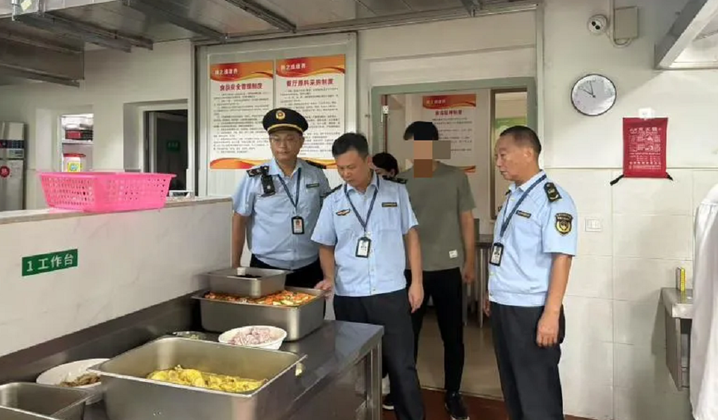 让长者吃得安心！“执法蓝”护航“夕阳红”舌尖上的幸福生活
