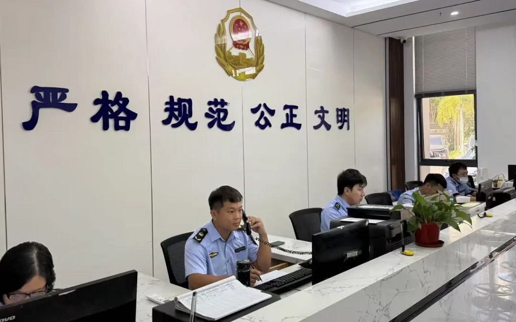 高效护薪解忧难|吉阳“执法蓝”24小时追薪记