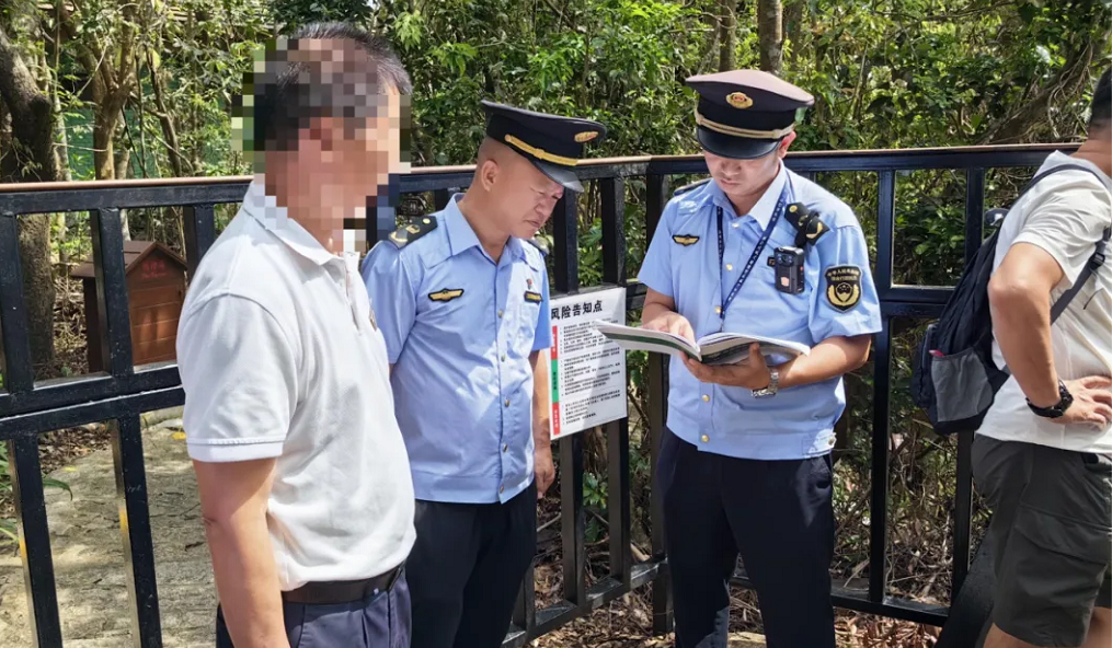 双节将至，吉阳分局开展亚龙湾景区节前安全检查，筑牢市民游客安心防线