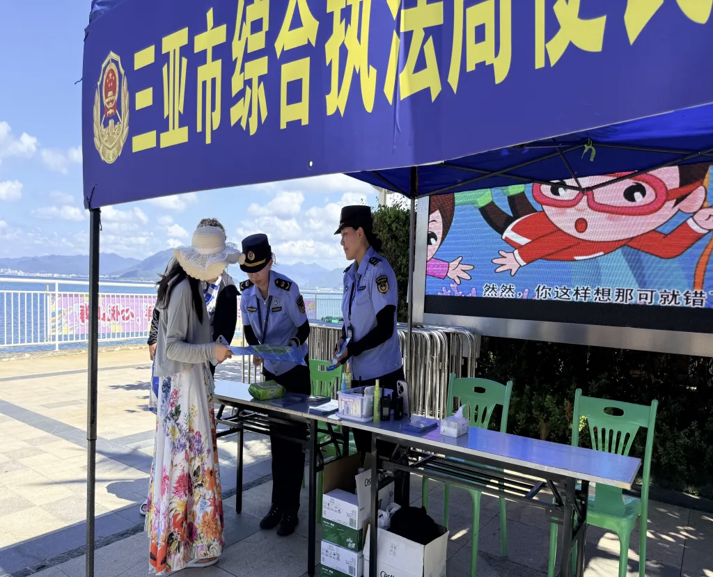 双节有我，暖心守护！“白鹭”点亮西岛团圆风景线