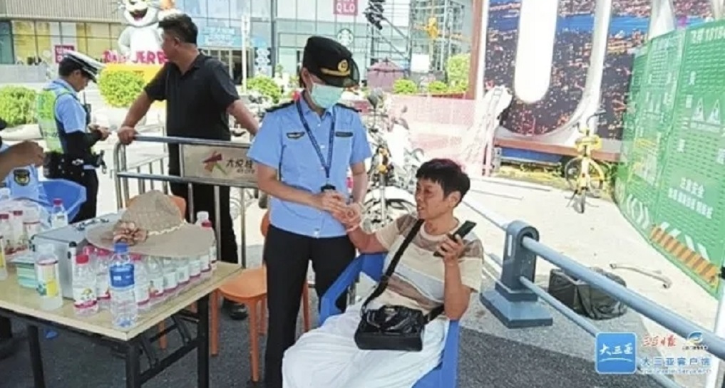 一个个暖心故事，擦亮三亚假日文明底色